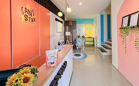 RedDoorz @ Bukit Palma Surabaya